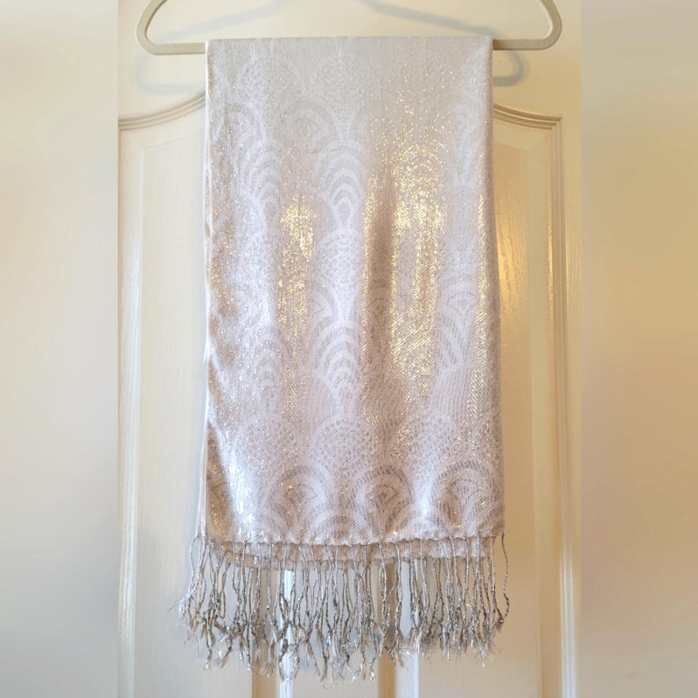 Elegant scarf ✨️